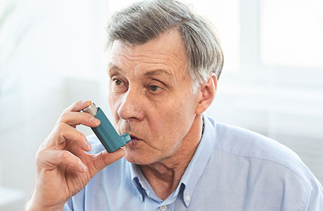 Scientists uncover a group of immune cells that may drive severe asthma in older men